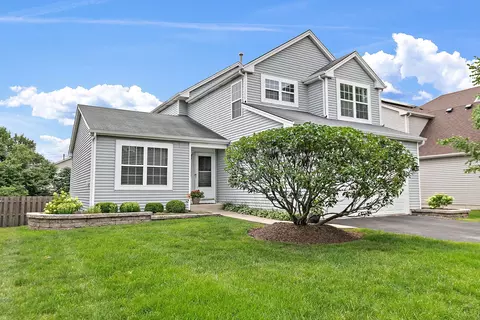 99 N Savannah Pkwy, Round Lake, IL 60073