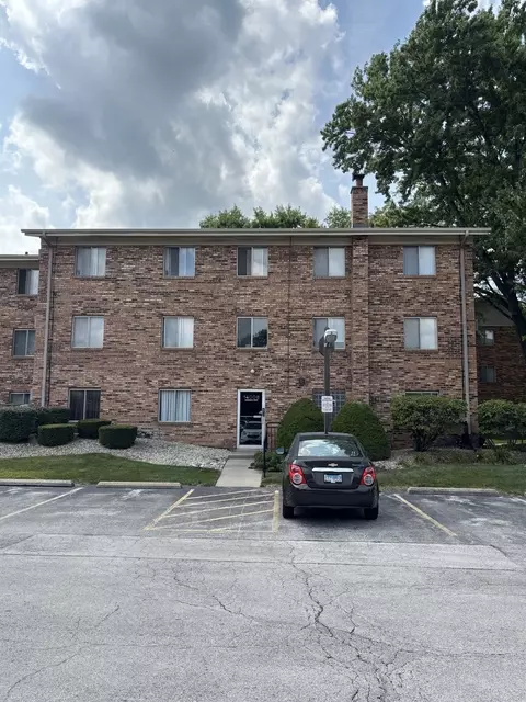 14008 Waterbury Dr #1203, Crestwood, IL 60418