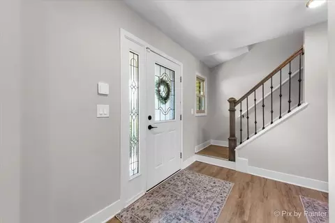 906 Edward St, Wheeling, IL 60090 photo 3