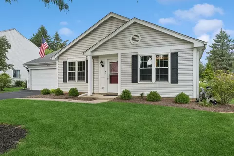 5160 Red Pine Ave, Gurnee, IL 60031