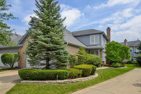 317 Lynwood Cir, Bloomingdale, IL 60108