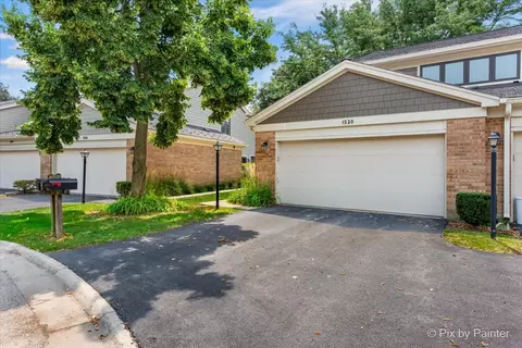 1520 Loatonia Ct, Libertyville, IL 60048