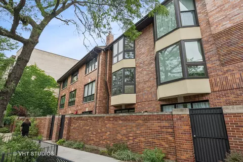 1170 W Farwell Ave #G, Chicago, IL 60626