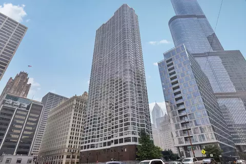 405 N Wabash Ave #1811, Chicago, IL 60611