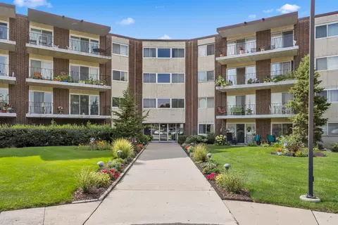 5540 Walnut Ave #26A, Downers Grove, IL 60515