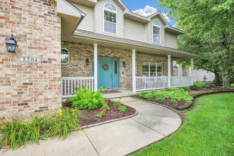 3204 Cypress Creek Rd, Champaign, IL 61822