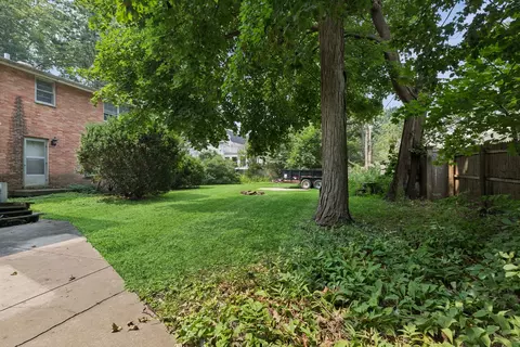Exterior - 542 E Prospect Ave, Lake Bluff, IL 60044 photo 7 of 10