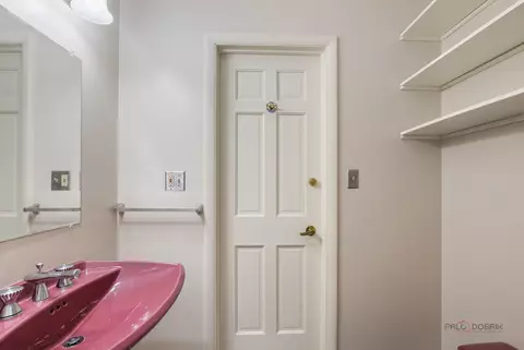 Bath - 542 E Prospect Ave, Lake Bluff, IL 60044 photo 1 of 5