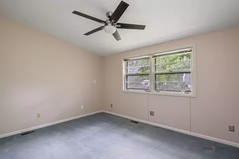 Bedroom - 542 E Prospect Ave, Lake Bluff, IL 60044 photo 1 of 8