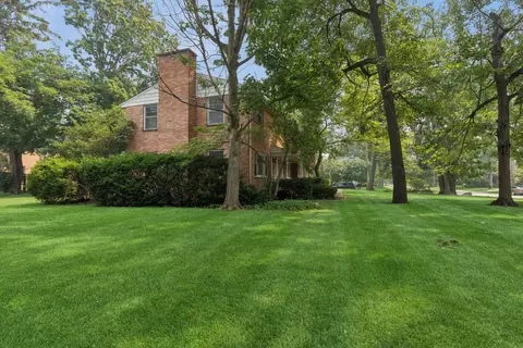 Exterior - 542 E Prospect Ave, Lake Bluff, IL 60044 photo 4 of 10