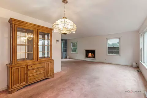 Living - 542 E Prospect Ave, Lake Bluff, IL 60044 photo 3 of 5