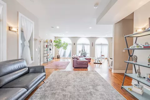 74 E Pershing Rd #2, Chicago, IL 60653 photo 4