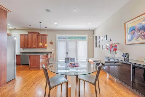 74 E Pershing Rd #2, Chicago, IL 60653 photo 3