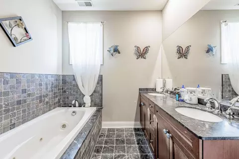 74 E Pershing Rd #2, Chicago, IL 60653 photo 22