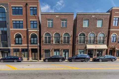 74 E Pershing Rd #2, Chicago, IL 60653