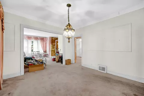 Dining - 1620 E 85th St, Chicago, IL 60617 photo 1 of 2