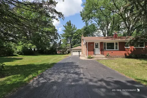 5505 Oak Park Rd, Cary, IL 60013