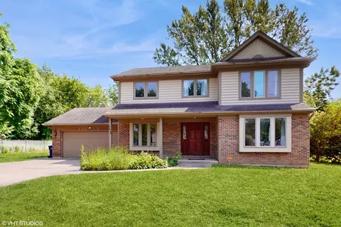 3425 Woodlawn Ave, Gurnee, IL 60031