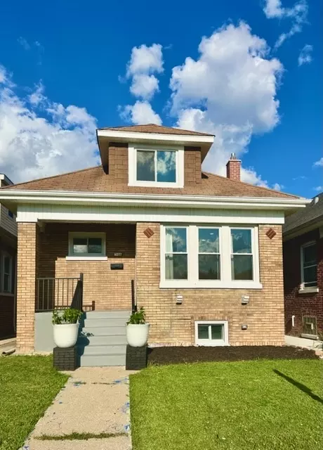 2535 N Mcvicker Ave, Chicago, IL 60639