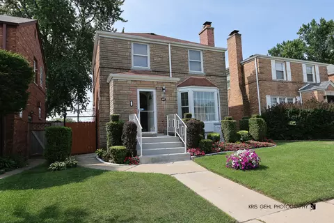 6847 W Foster Ave, Chicago, IL 60656