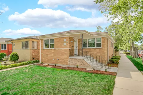 445 W 98th St, Chicago, IL 60628