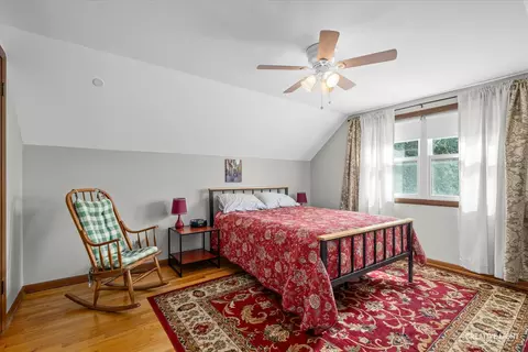 Bedroom - 1165 Crestview Dr, Elgin, IL 60123 photo 2 of 2