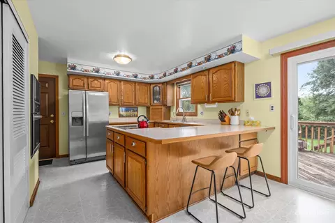 Kitchen - 1165 Crestview Dr, Elgin, IL 60123 photo 1 of 2