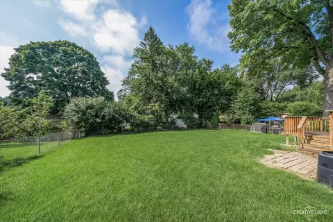 Exterior - 1165 Crestview Dr, Elgin, IL 60123 photo 4 of 4