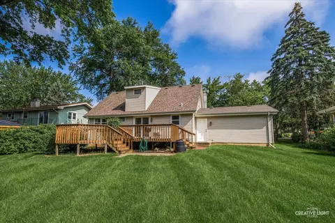 Exterior - 1165 Crestview Dr, Elgin, IL 60123 photo 3 of 4