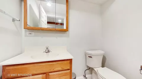 Bath - 376 Willow Rd, Lakemoor, IL 60051 photo 3 of 3