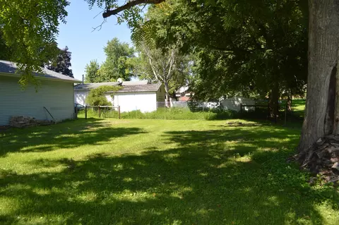 Exterior - 309 S Main St, Walnut, IL 61376 photo 7 of 8
