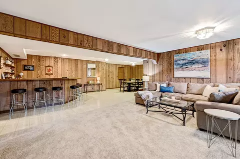 Living - 8141 Ridgepointe Dr, Burr Ridge, IL 60527 photo 5 of 5