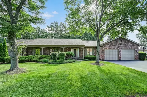 8141 Ridgepointe Dr, Burr Ridge, IL 60527