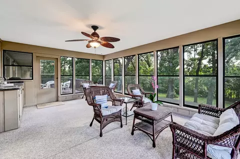 Exterior - 8141 Ridgepointe Dr, Burr Ridge, IL 60527 photo 4 of 17