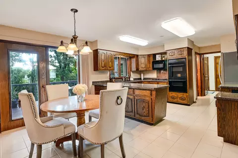 Other - 8141 Ridgepointe Dr, Burr Ridge, IL 60527 photo 1 of 8