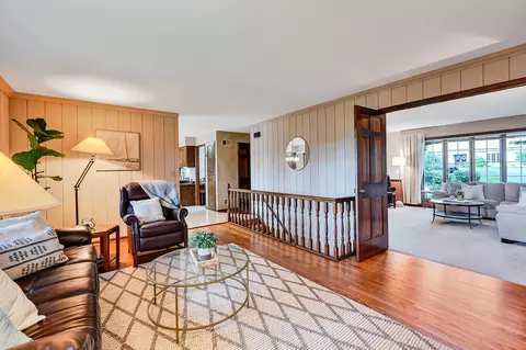 Living - 8141 Ridgepointe Dr, Burr Ridge, IL 60527 photo 4 of 5