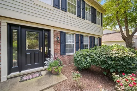 Exterior - 1439 Huntcliff Rd, Bartlett, IL 60103 photo 3 of 6