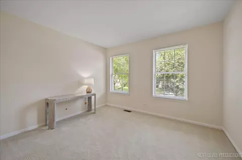 Bedroom - 1439 Huntcliff Rd, Bartlett, IL 60103 photo 2 of 5