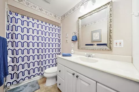 913 W Main St, Cary, IL 60013 photo 17