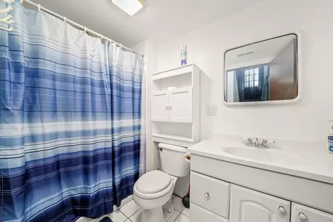 913 W Main St, Cary, IL 60013 photo 14