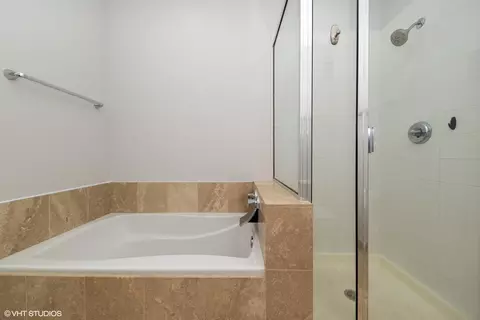 Bath - Undisclosed, Chicago, IL 60661 photo 2 of 3