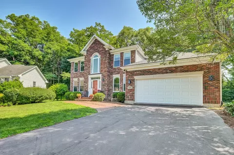 502 Windsor Cir, Fox River Grove, IL 60021