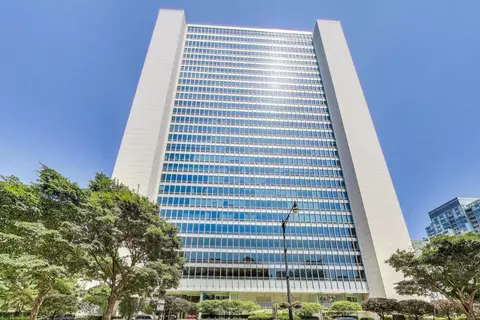 500 W Superior St #702, Chicago, IL 60654