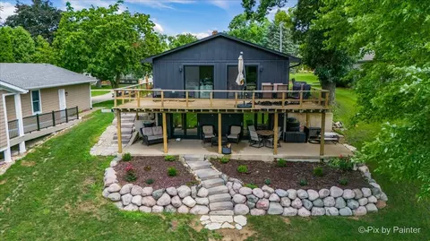 1504 Lake Holiday Dr, Lake Holiday, IL 60548