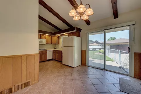 410 Dover Dr, Des Plaines, IL 60018 photo 11