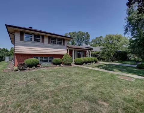 410 Dover Dr, Des Plaines, IL 60018 photo 3