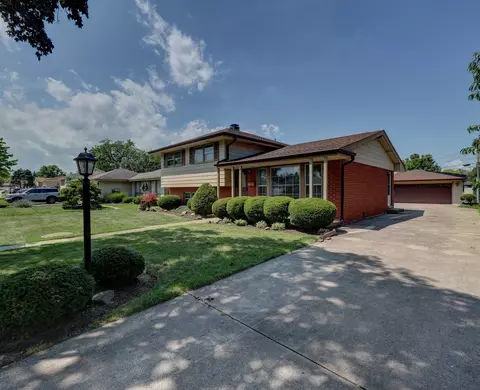 410 Dover Dr, Des Plaines, IL 60018 photo 4