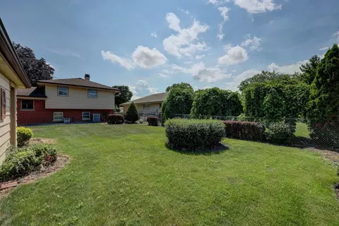 410 Dover Dr, Des Plaines, IL 60018 photo 29