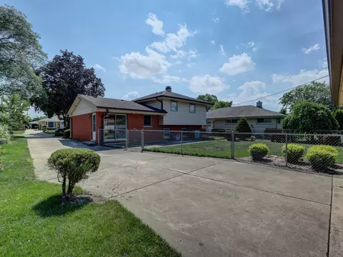 410 Dover Dr, Des Plaines, IL 60018 photo 26
