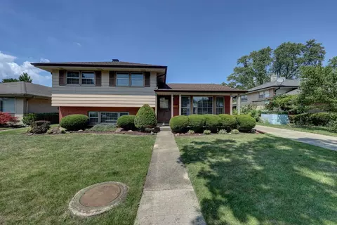 410 Dover Dr, Des Plaines, IL 60018 photo 2